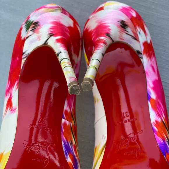 Limited Edition Satin Print Silk Point-Toe Pumps - Picture 6 of 7